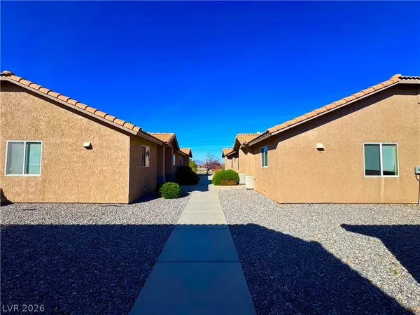 $1,095 | 1360 Pocahontas Avenue, Unit B, Pahrump, NV 89048