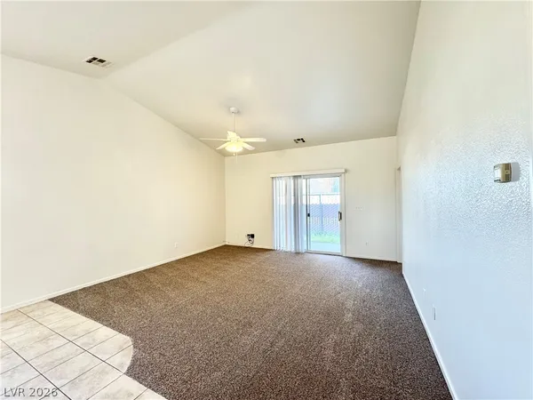 $1,095 | 1360 Pocahontas Avenue, Unit B, Pahrump, NV 89048