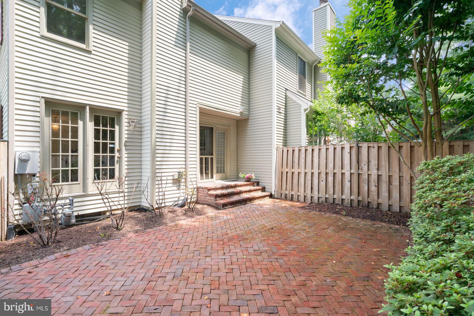 7271 Olde Lantern Way Springfield, VA 22152 - Photo 42 of 44 Gallery Image 42