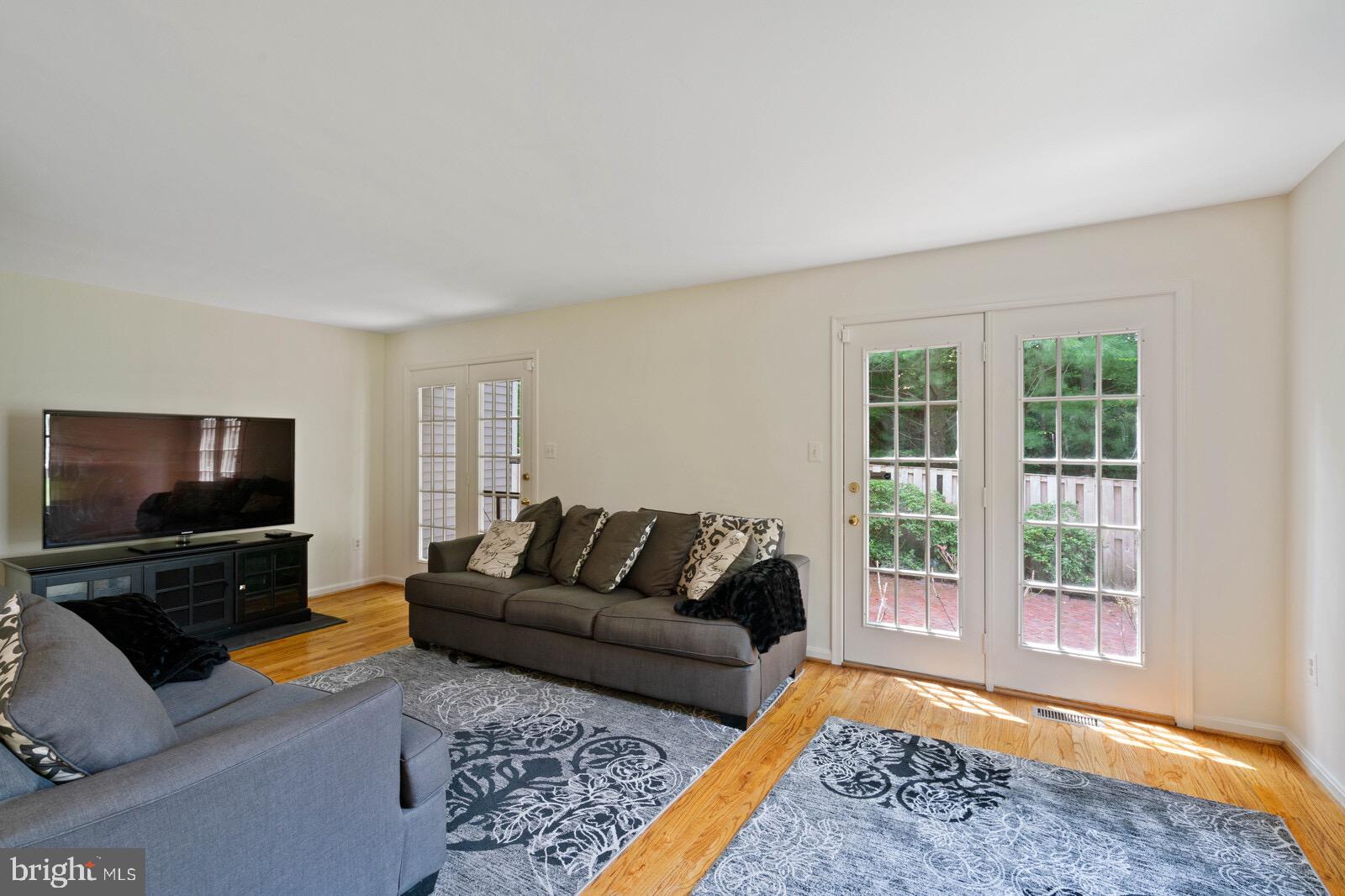 7271 Olde Lantern Way Springfield, VA 22152 - Photo 6 of 44 Gallery Image 6