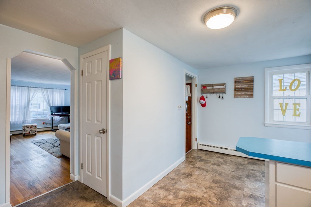 23 Kerry Drive Springfield, MA 01118 - Photo 12 of 24 Gallery Image 12