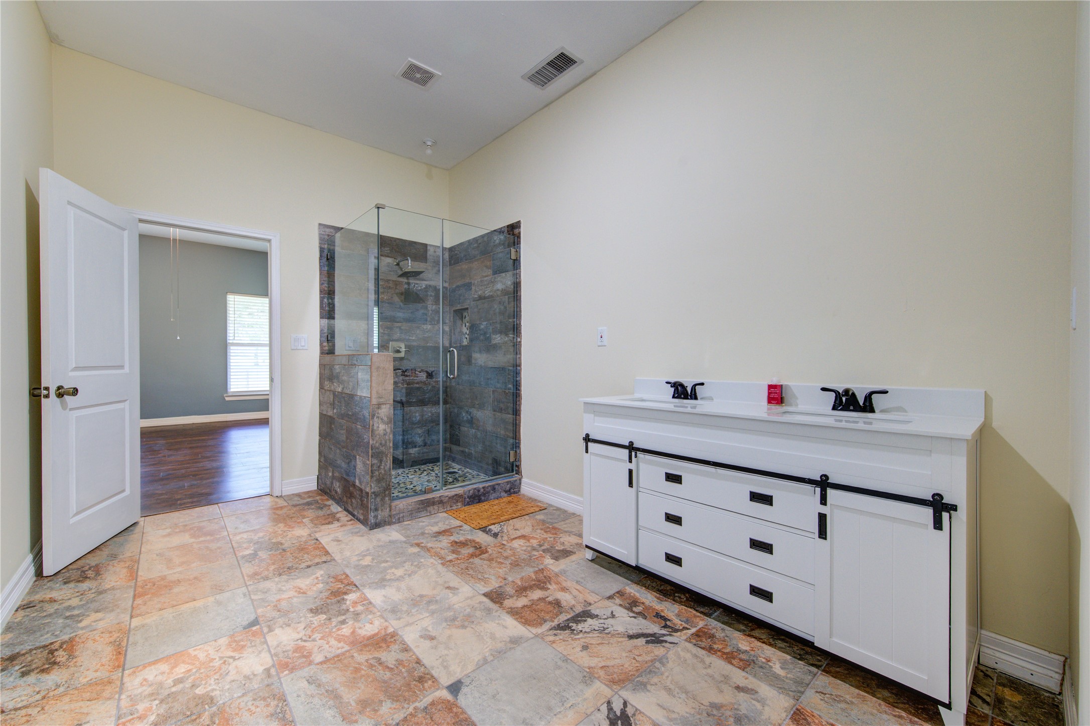 20531 Faye Tomball, TX 77377 - Photo 26 of 43 a view of room with cabinet and mirrors