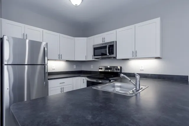 $1,900 | 540 Chestnut Street, Unit 11, Manchester, NH 03101