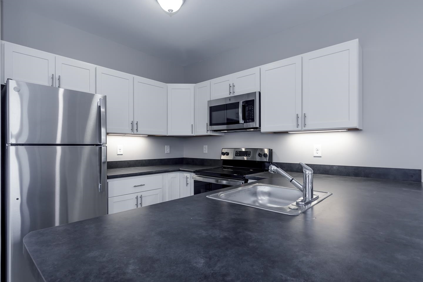 540 Chestnut Street, Unit 11 Manchester, NH 03101 - Photo 7 of 13