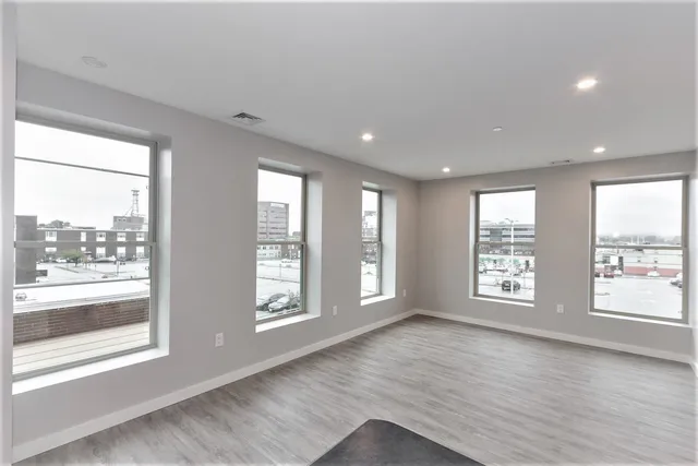 $1,900 | 540 Chestnut Street, Unit 11, Manchester, NH 03101