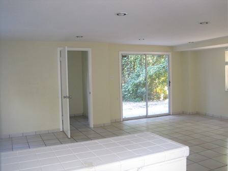877 La Paloma Road Key Largo, FL 33037 - Photo 5 of 11 Living Room