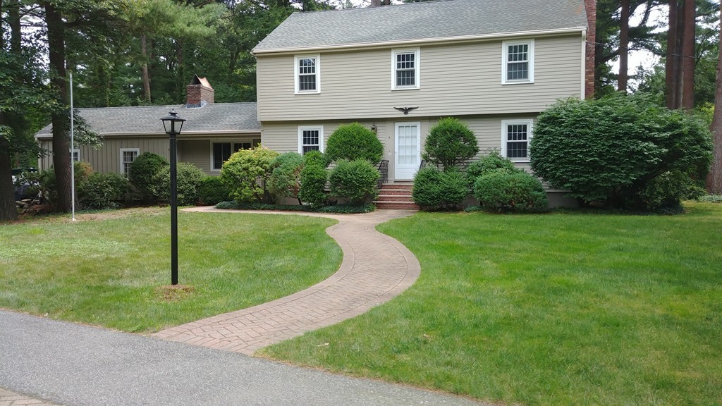 43 Huckleberry Road West Lynnfield, MA 01940 - Photo 7 of 25 Gallery Image 7