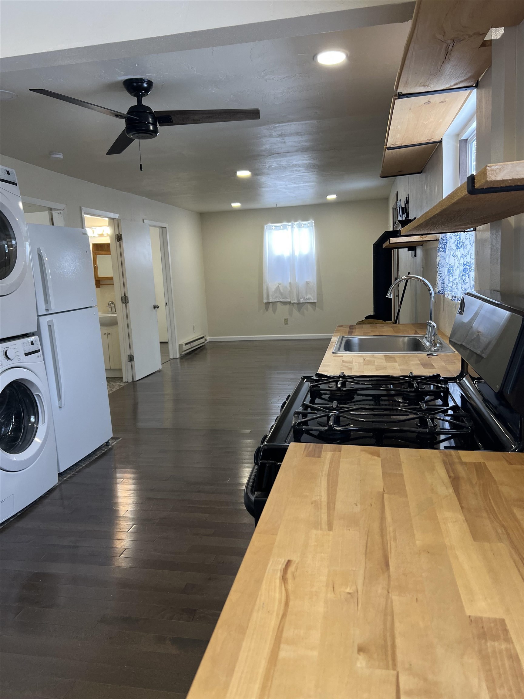 E1592 Murray Lane Waupaca, WI 54981 - Photo 5 of 14