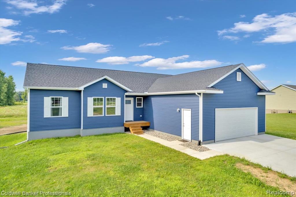 1814 Daley Road Lapeer, MI 48446 - Photo 2 of 34