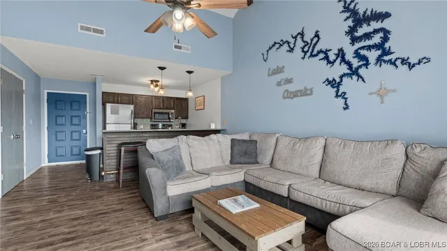 $289,500 | 2500 Bay Point Lane, Unit 643, Osage Beach, MO 65065