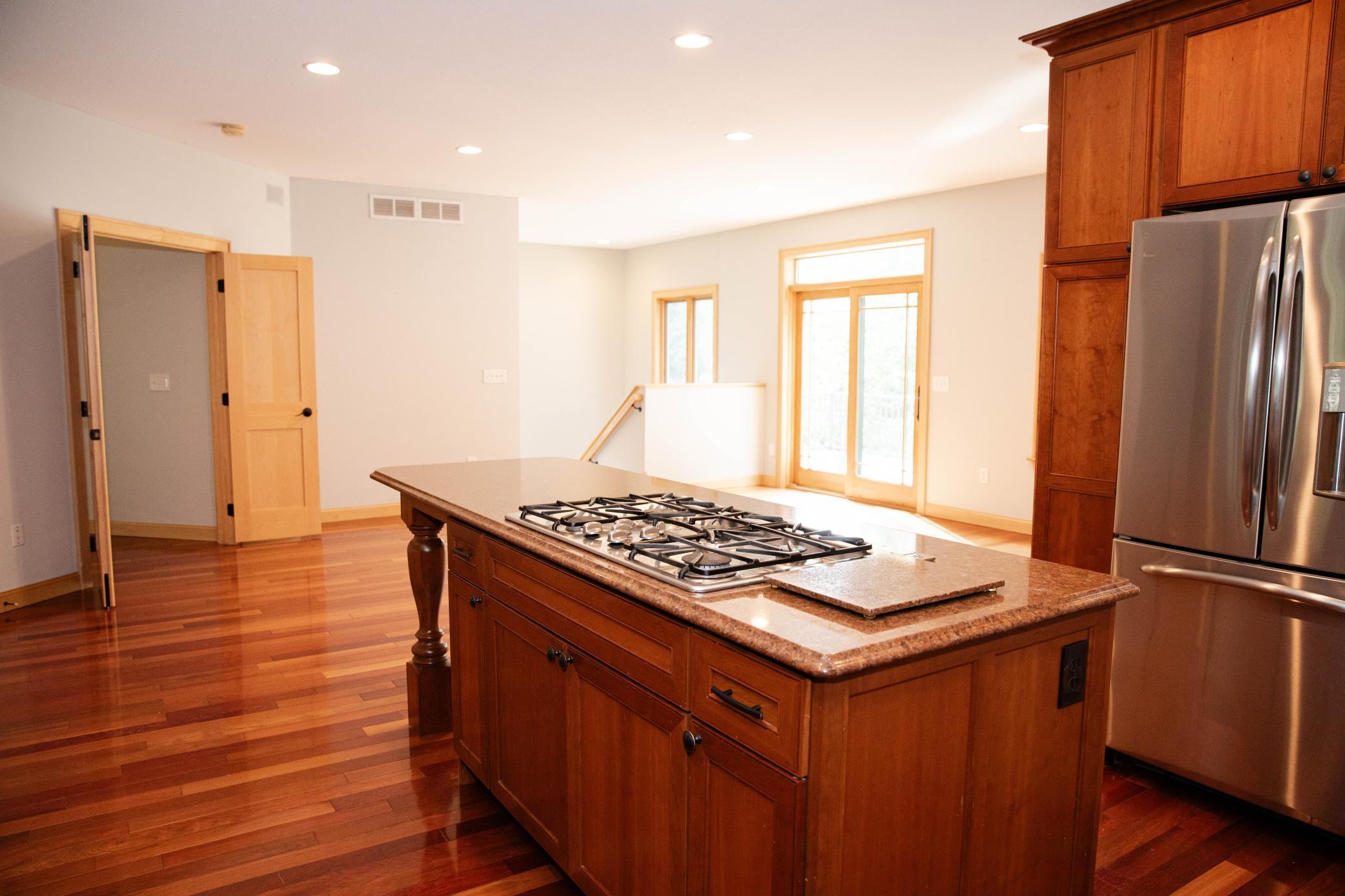 930 County Rd C East Maplewood, MN 55109 - Photo 11 of 41 Gallery Image 11