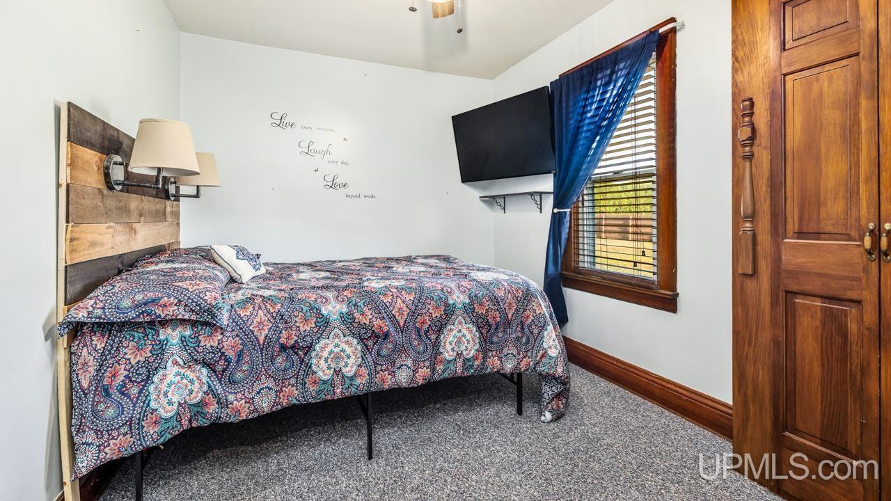 4028 20th Road Gladstone, MI 49837 - Photo 17 of 22