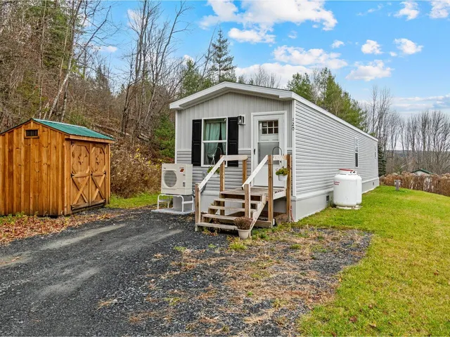 $149,900 | 120 Bennington Drive, Berlin, VT 05602