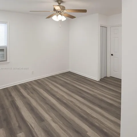 wooden floor in a empty room