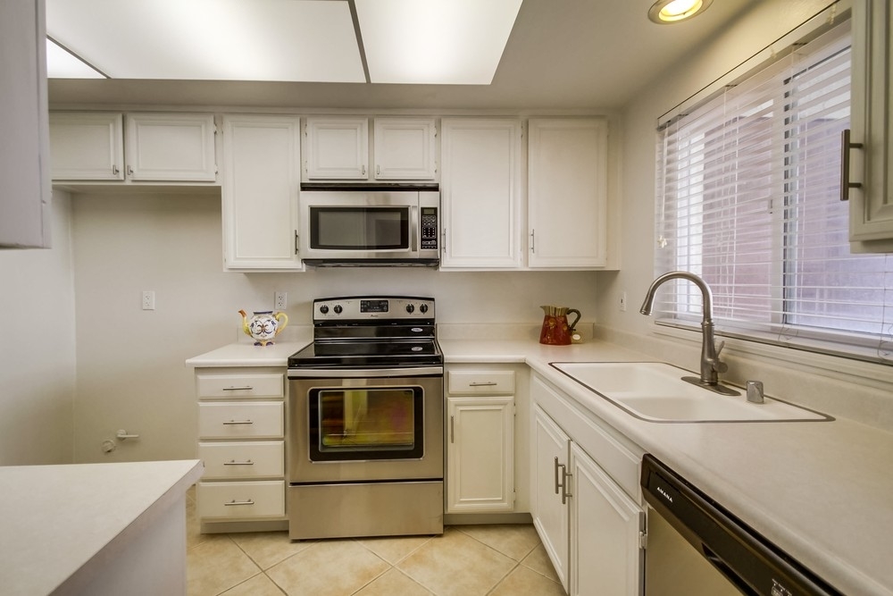 23668 Country Villa Road Ramona, CA 92065 - Photo 11 of 25 Gallery Image 11