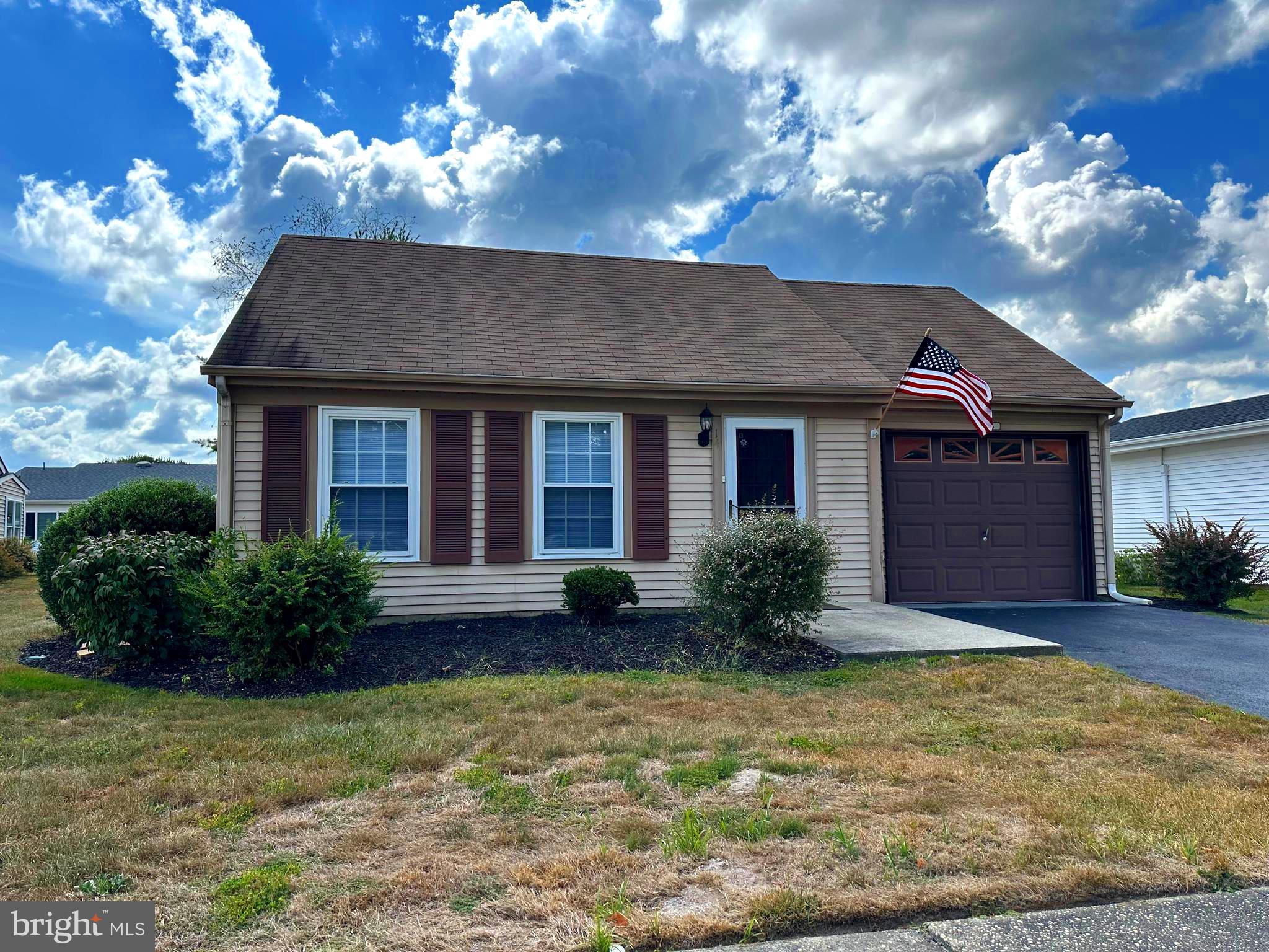 14 Narberth Place Southampton, NJ 08088 - Photo 33 of 33 a front view of house with yard and green space