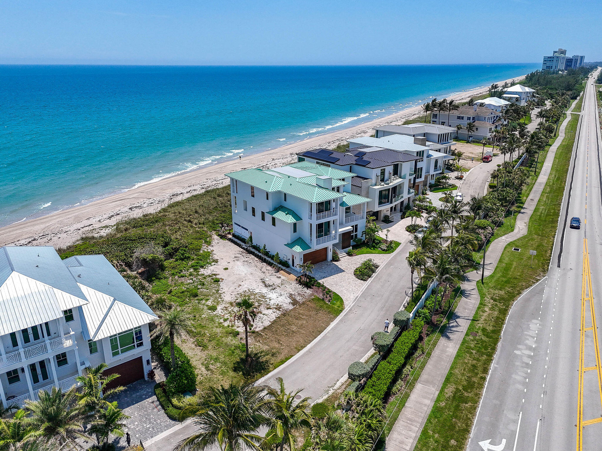 8128 South Ocean Drive Jensen Beach, FL 34957 - Photo 25 of 26 a view of a city