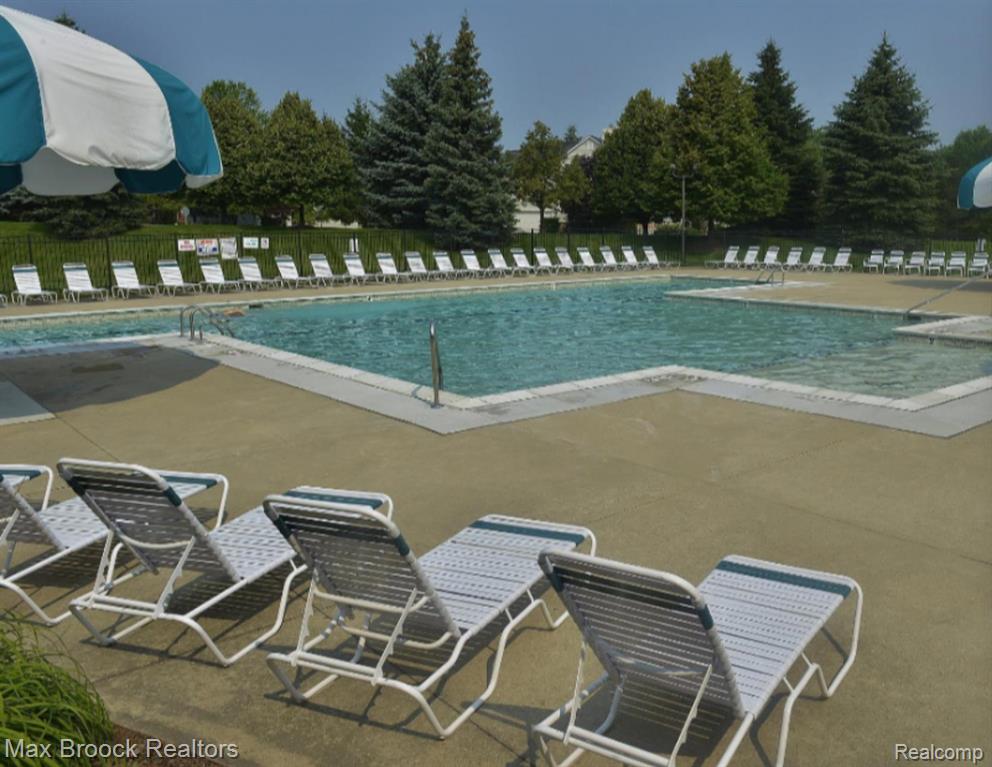3741 Briarbrooke Lane Rochester, MI 48306 - Photo 41 of 43