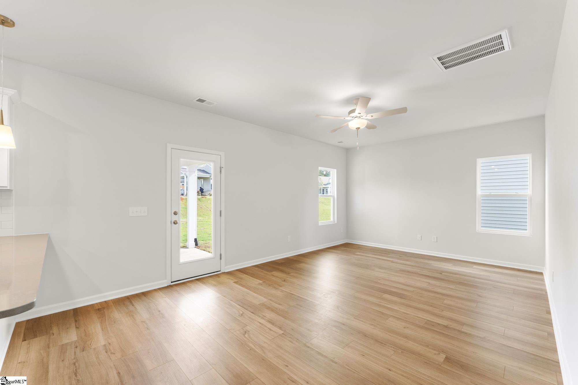 2389 Mill Loop Spartanburg, SC 29301 - Photo 6 of 31