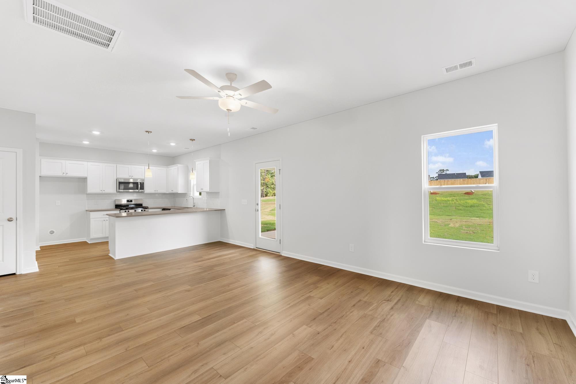 2389 Mill Loop Spartanburg, SC 29301 - Photo 8 of 31