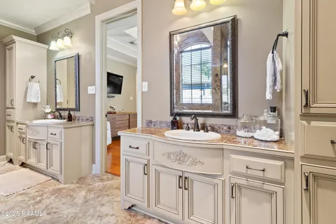 $295,000 | 813 Flambant Drive, Broussard, LA 70518