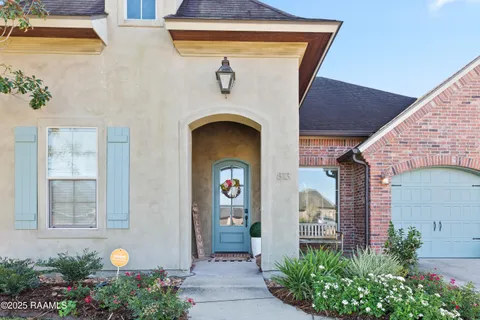 $295,000 | 813 Flambant Drive, Broussard, LA 70518