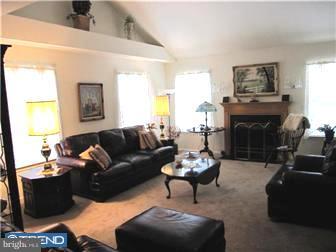 28 Pizzullo Road Hamilton, NJ 08690 - Photo 3 of 11 Living Room