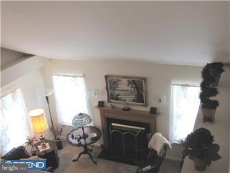 28 Pizzullo Road Hamilton, NJ 08690 - Photo 4 of 11 Living Room