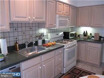 28 Pizzullo Road Hamilton, NJ 08690 - Photo 5 of 11 Kitchen