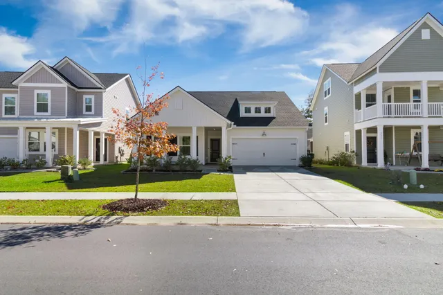 $2,700 | 225 Red Blf Street, Summerville, SC 29483