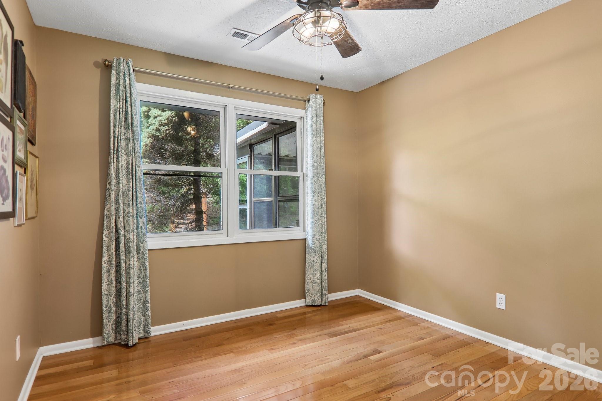 164 Pegg Road Marshall, NC 28753 - Photo 15 of 47 Gallery Image 15