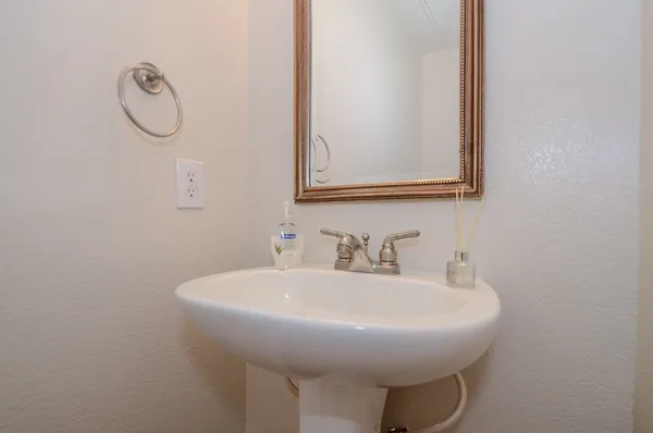 $1,850 | 9200 Westheimer Road, Unit 802, Houston, TX 77063