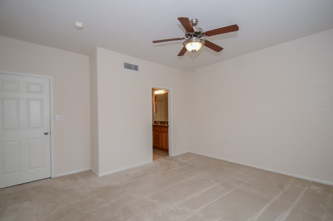 9200 Westheimer Road, Unit 802 Houston, TX 77063 - Photo 23 of 32 a view of an empty room