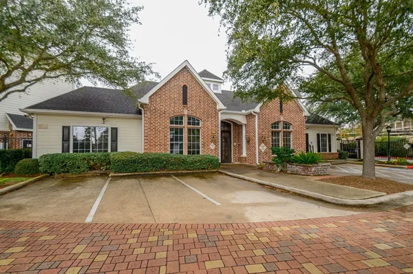 $1,850 | 9200 Westheimer Road, Unit 802, Houston, TX 77063