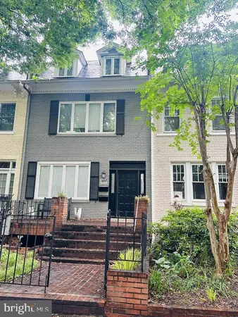 $5,495 | 2639 Woodley Place Northwest, Unit A, Washington, DC 20008