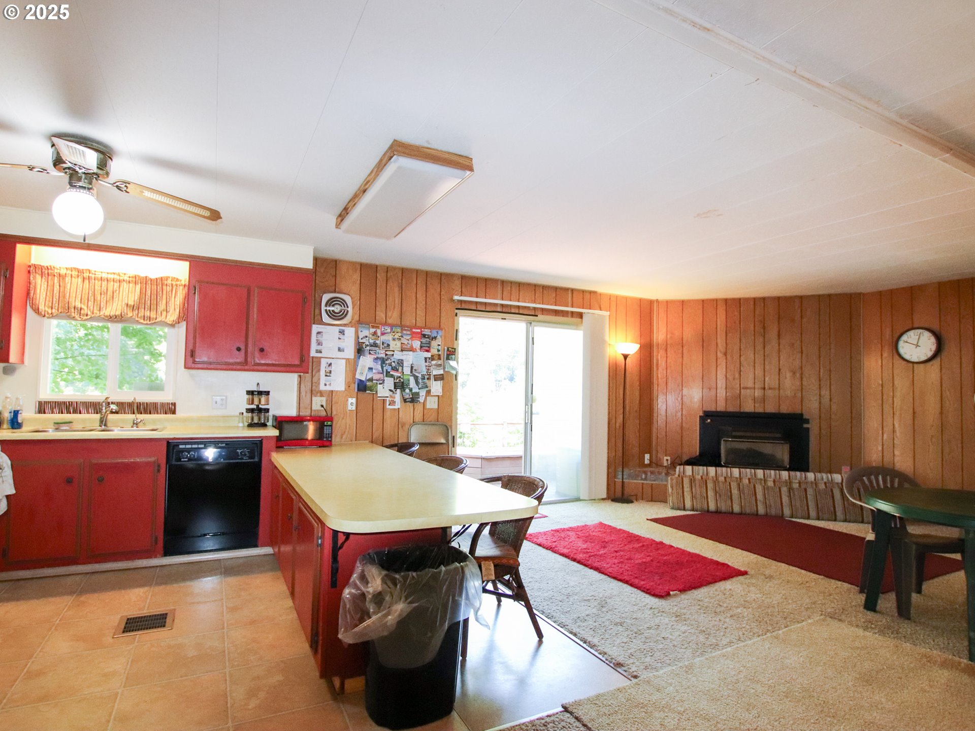 11425 East Mapleton Road Mapleton, OR 97453 - Photo 11 of 36