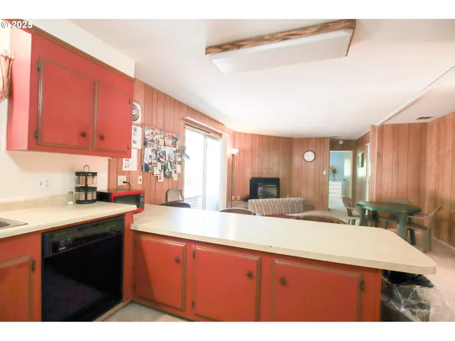 $345,000 | 11425 East Mapleton Road, Mapleton, OR 97453