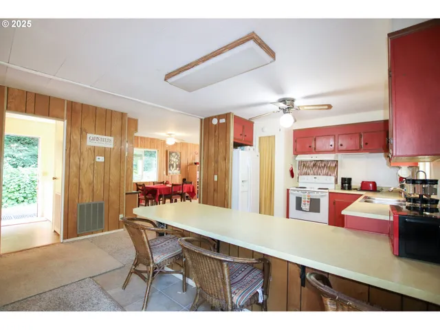 $345,000 | 11425 East Mapleton Road, Mapleton, OR 97453