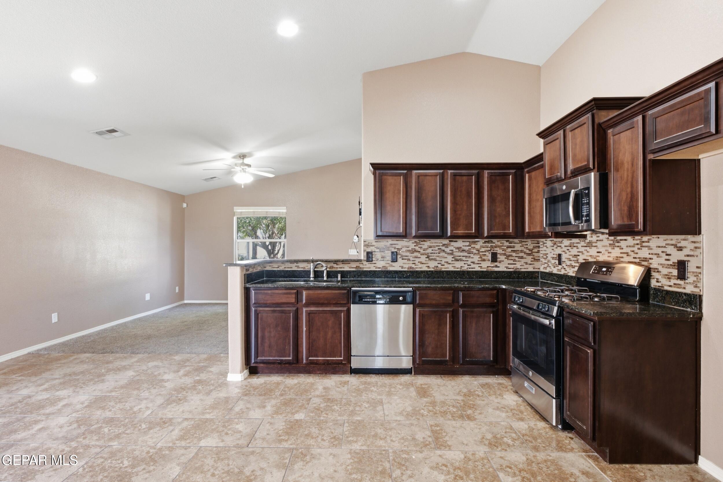 144 Rio Conchos Road Clint, TX 79836 - Photo 5 of 47 dsc05522