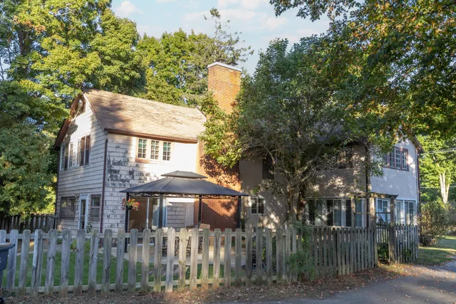 $319,900 | 3180 Lakeshore Drive, St. Joseph, MI 49085