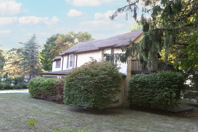 $319,900 | 3180 Lakeshore Drive, St. Joseph, MI 49085