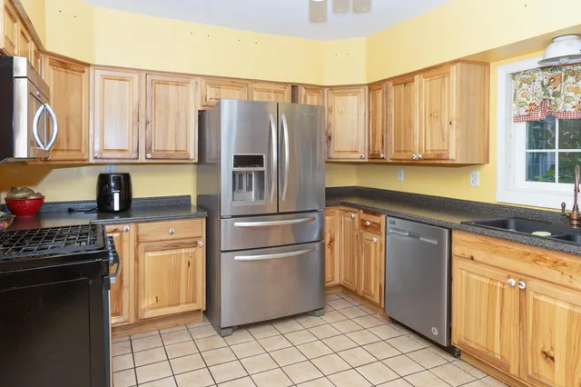 $319,900 | 3180 Lakeshore Drive, St. Joseph, MI 49085