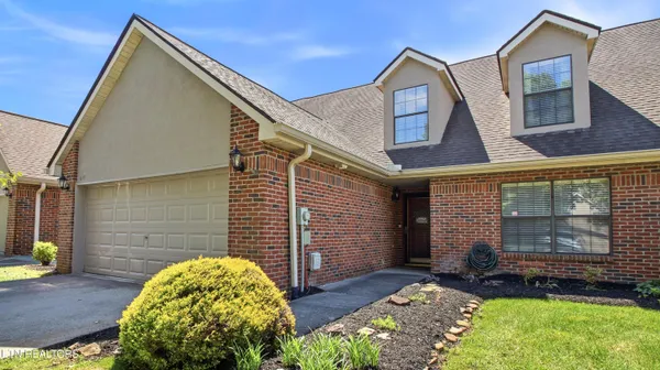 $520,000 | 619 Farragut Commons Drive, Knoxville, TN 37934