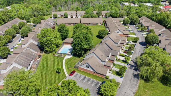 $520,000 | 619 Farragut Commons Drive, Knoxville, TN 37934
