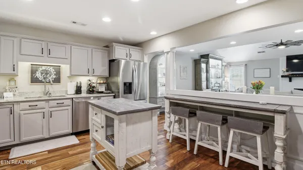 $520,000 | 619 Farragut Commons Drive, Knoxville, TN 37934