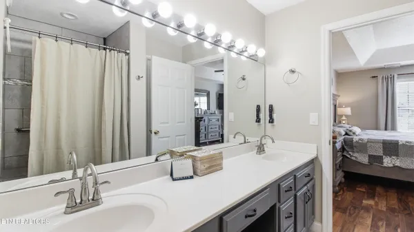 $520,000 | 619 Farragut Commons Drive, Knoxville, TN 37934