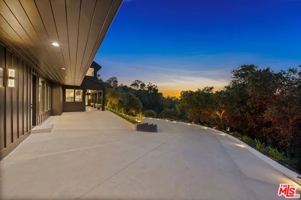 $65,000 | 3140 Coldwater Canyon Avenue, Studio City, CA 91604