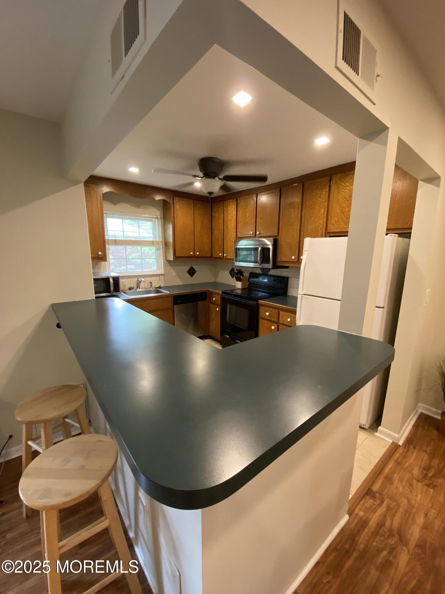 65 Cedar Avenue, Unit C4 Long Branch, NJ 07740 - Photo 4 of 10