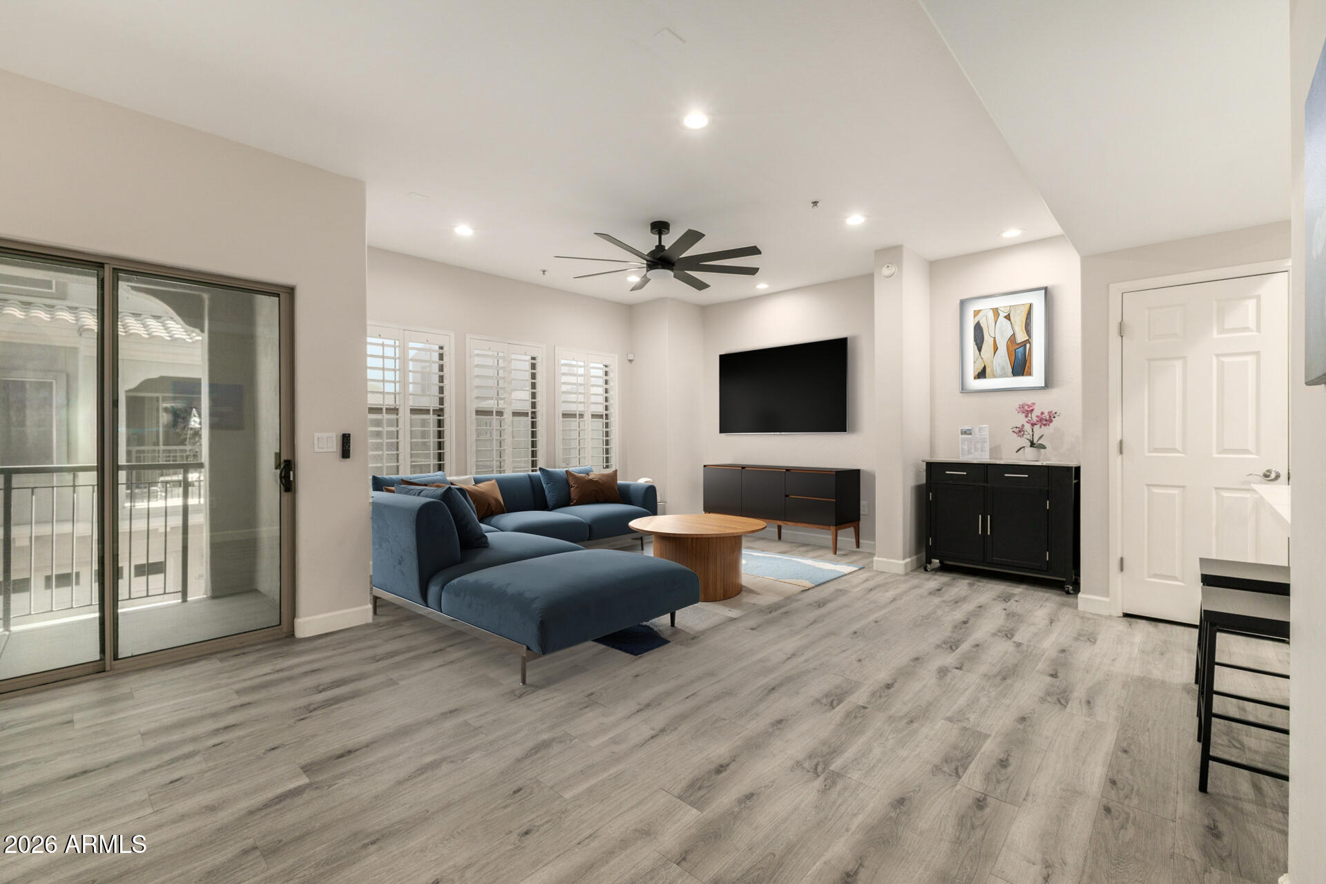 3935 East Rough Rider Road, Unit 1071 Phoenix, AZ 85050 - Photo 11 of 49 Property_EA7E_08_Rough_Rider_1071_17-01-