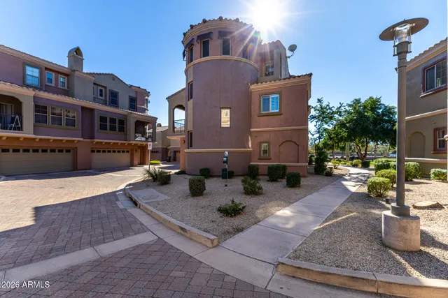 $490,000 | 3935 East Rough Rider Road, Unit 1071, Phoenix, AZ 85050